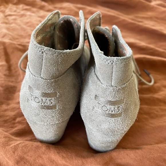 Toms Desert Ankle Bootie Wedges - Picture 3 of 6